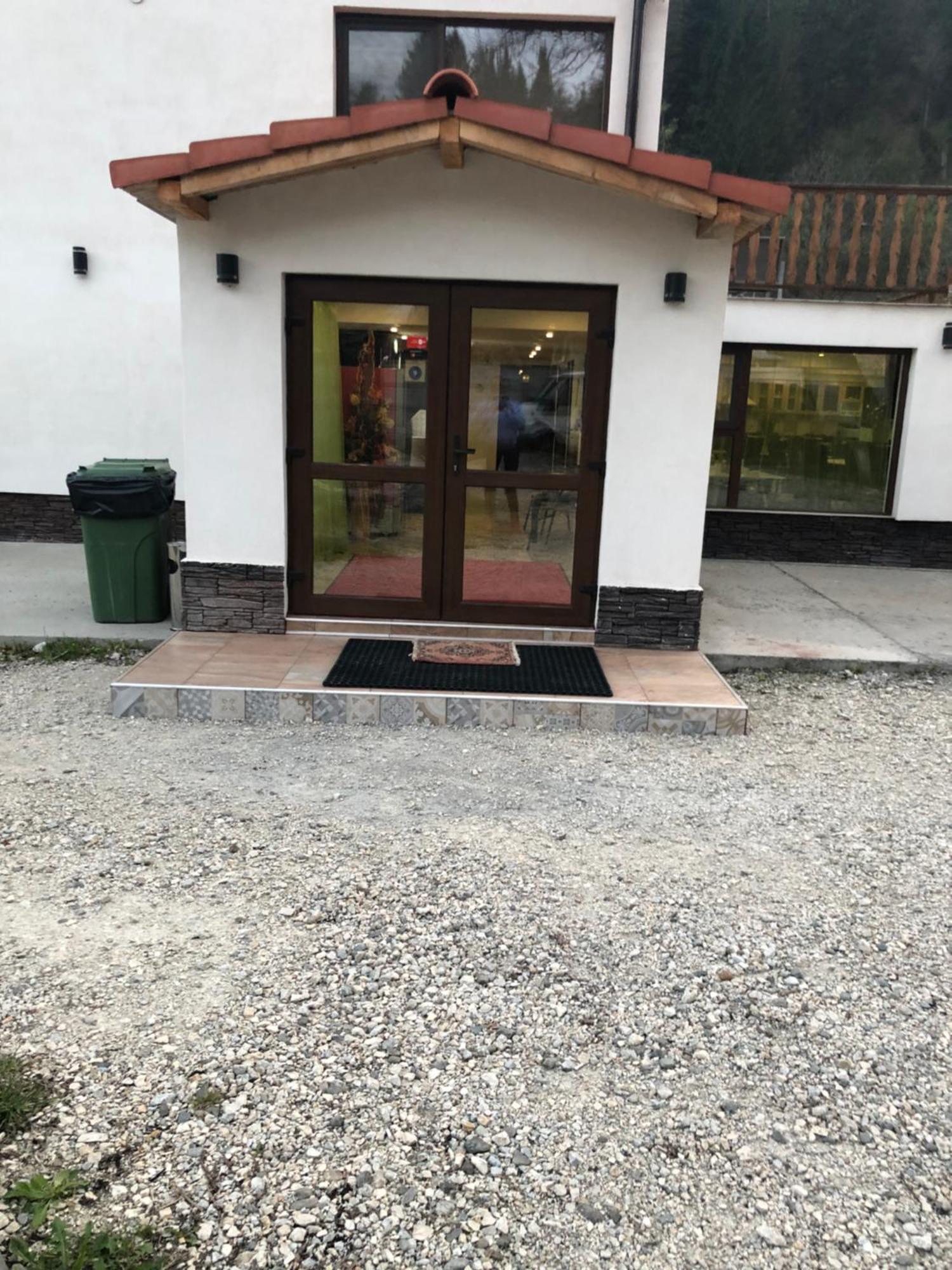 Lunca Lui Dan Hotel Войняса Екстериор снимка